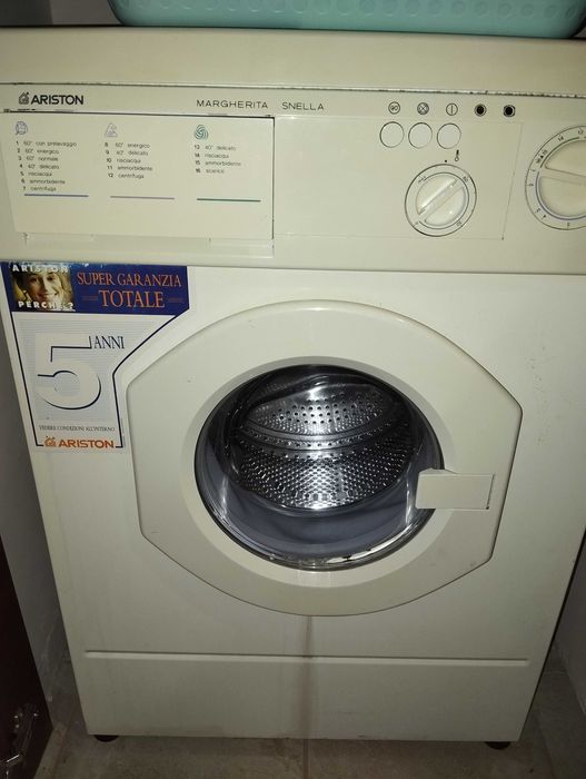 Италианска пералня ARISTON MARGHERITA SNELLA (слим - 47 см) -135 лв.