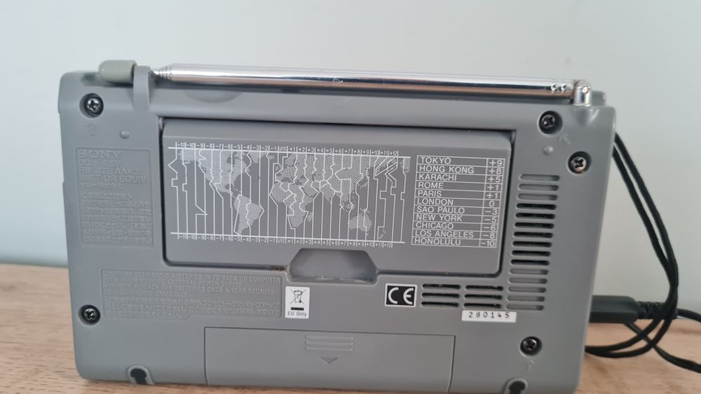 Stereo всевълново радио Sony ICF-SW35