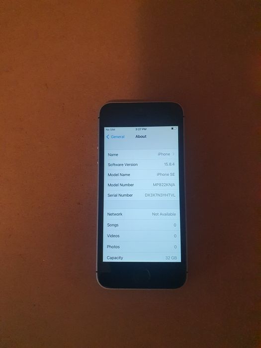 Iphone se1  balck 32 GB