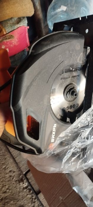 Дисковая пила состояния новая