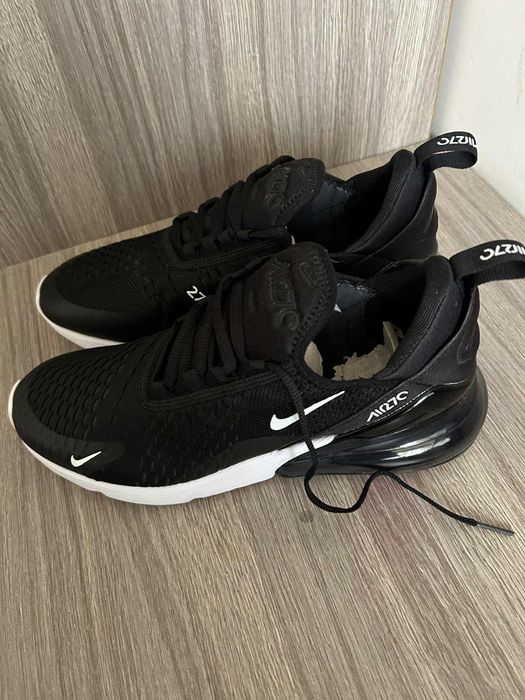 Черни обувки Nike