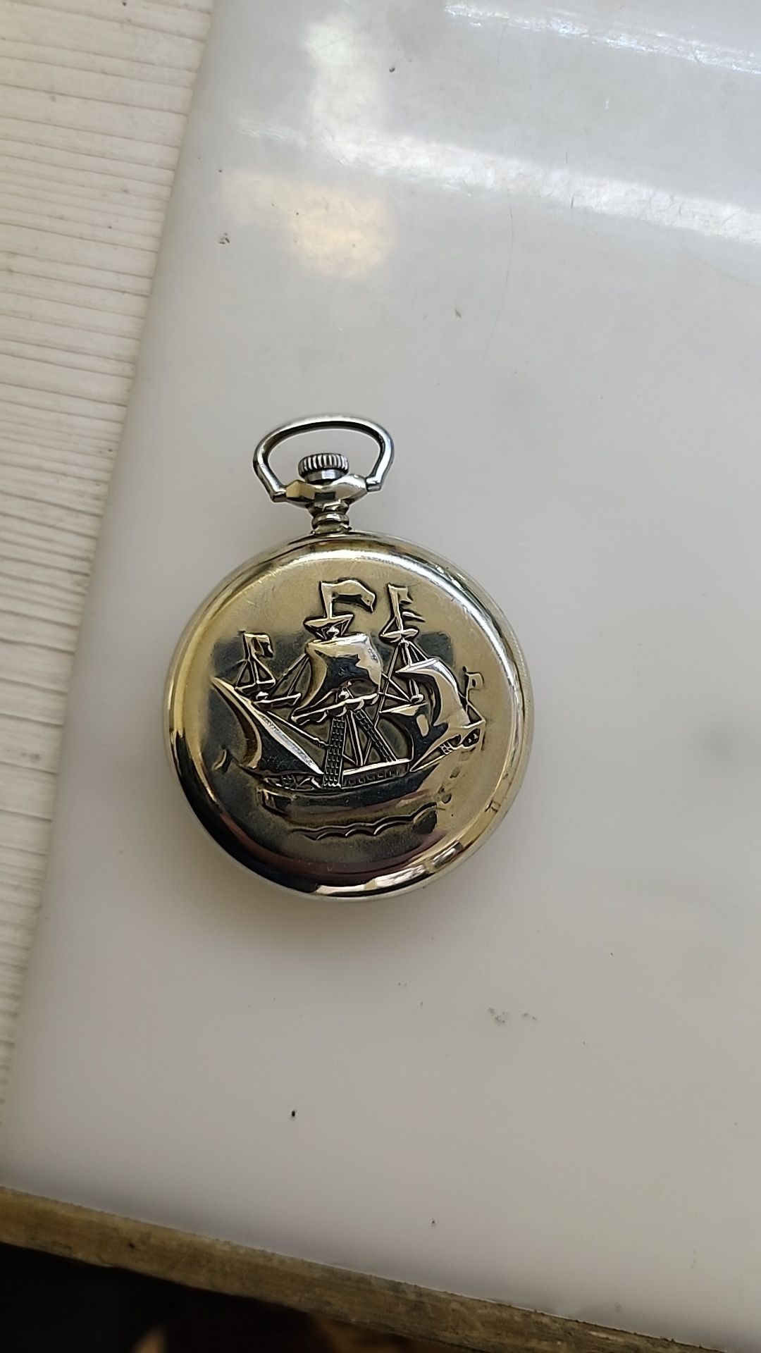 Продам советские механические часы молния