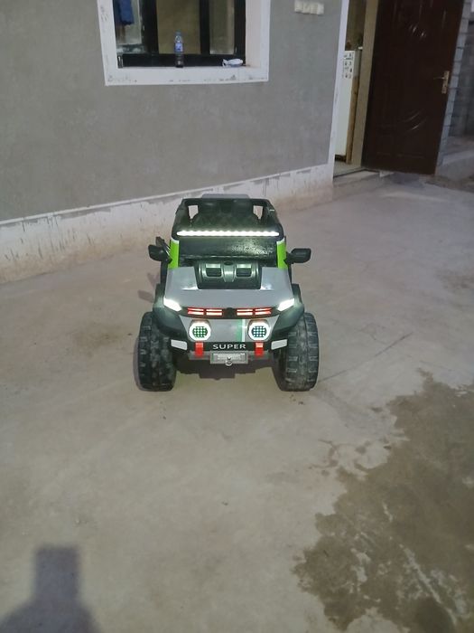 Jeep detiskiy mashina
