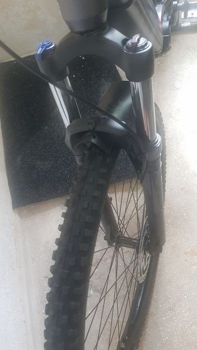 Furca 29 MTB cu roată 29×2,25,complet echipata, cauciuc Schwalbe
