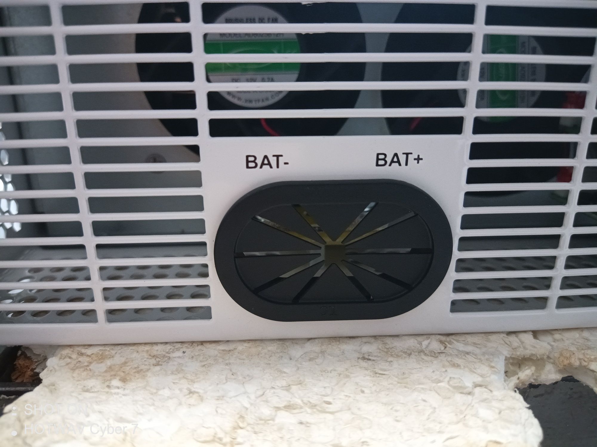 Хибриден инвертор 10.3kw