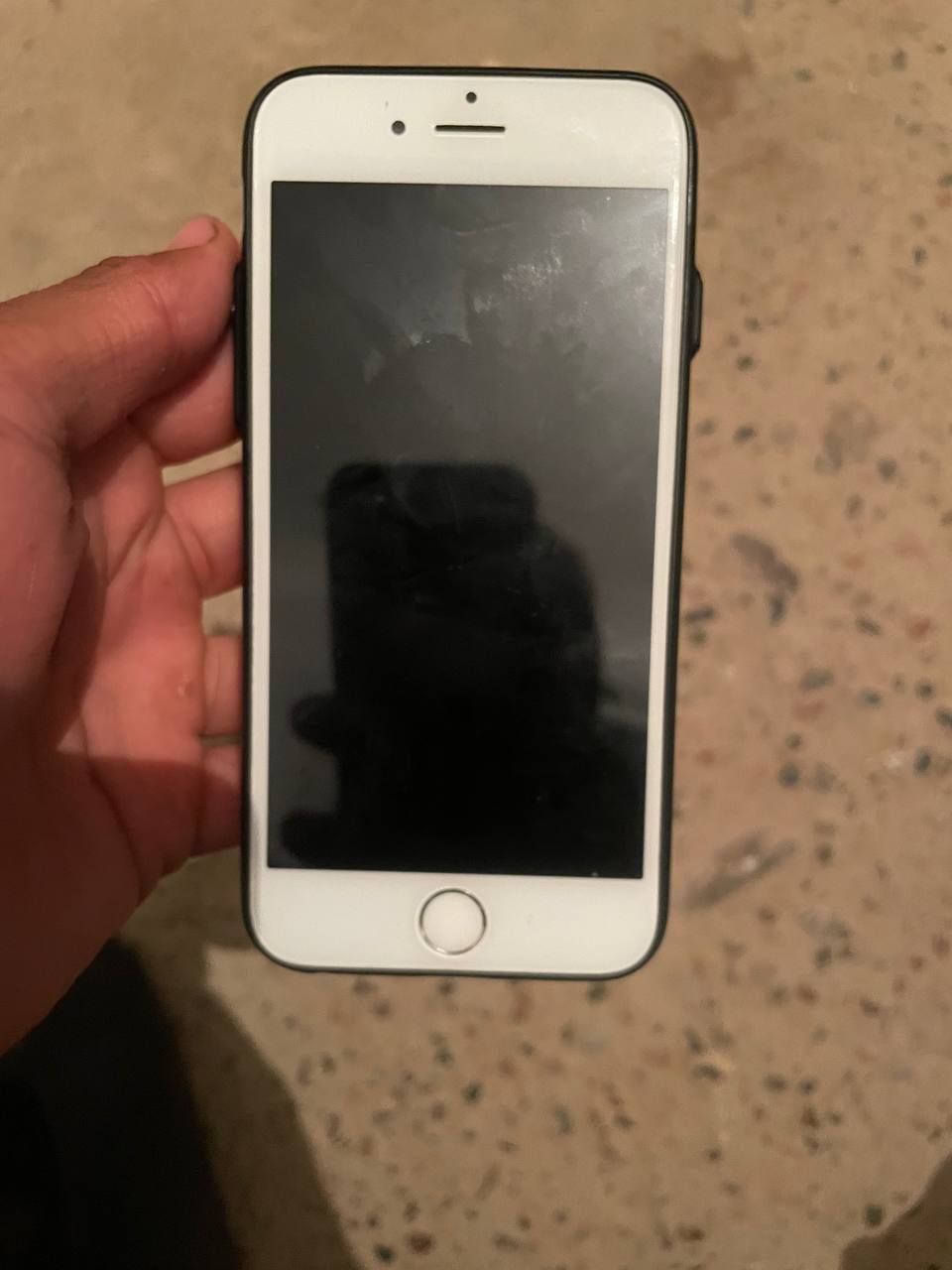 Iphone 6 sotiladi srochna
