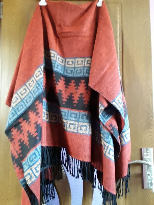 Vând Poncho Damă Nou Italia