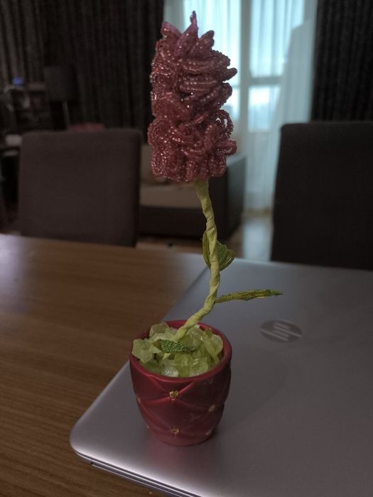 Ирис из бисера ,ручной работы!!!