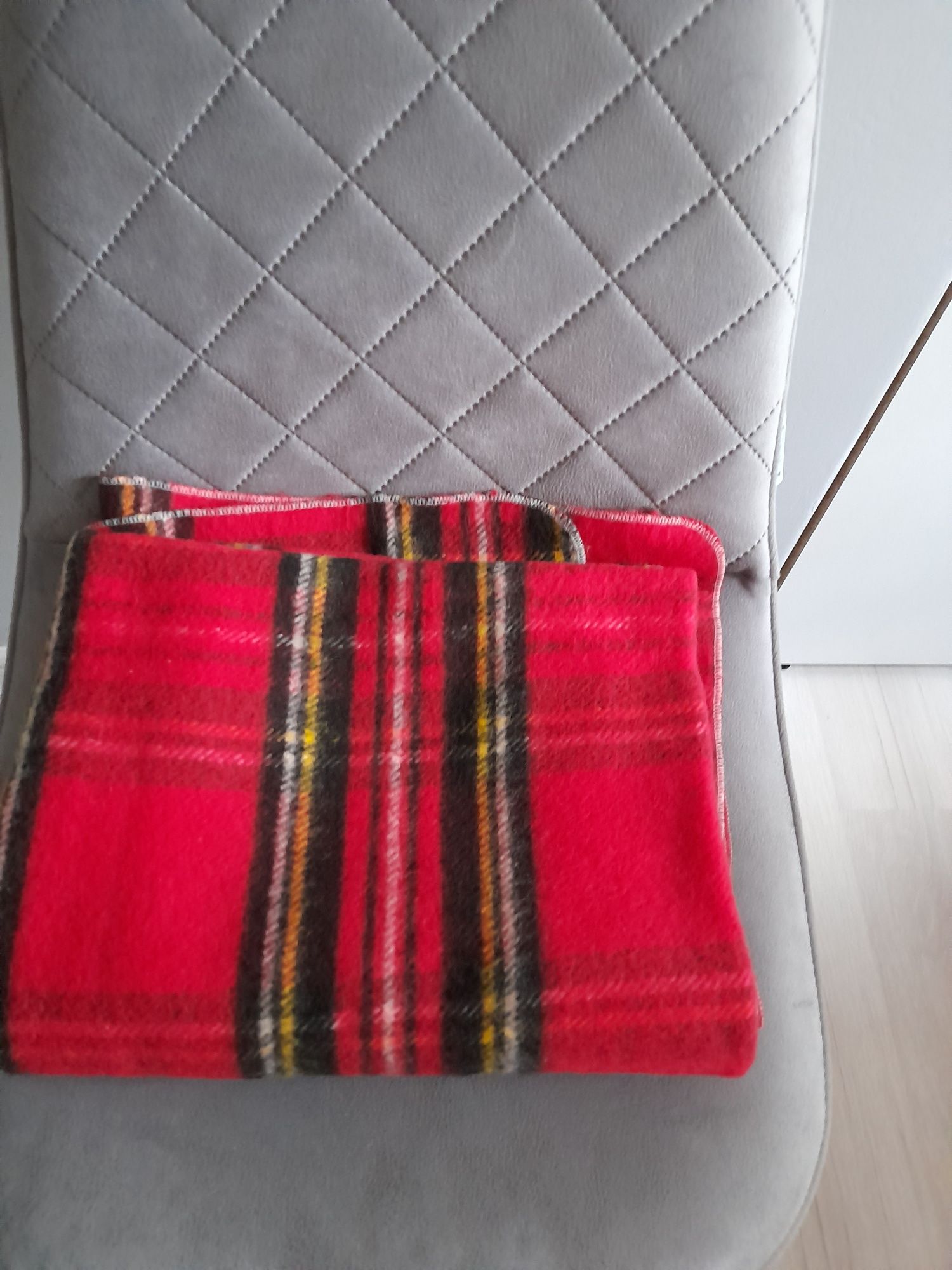 Нови,български одеяла с различни размери, В отлично състояние