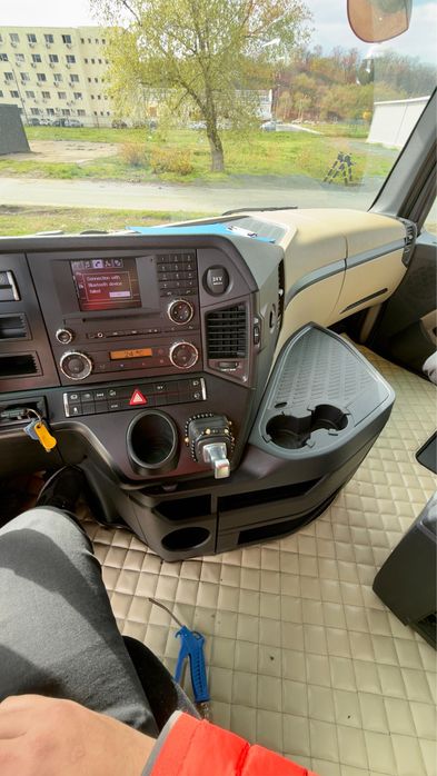 Vand Mercedes Actros + Semiremorca Schmitz