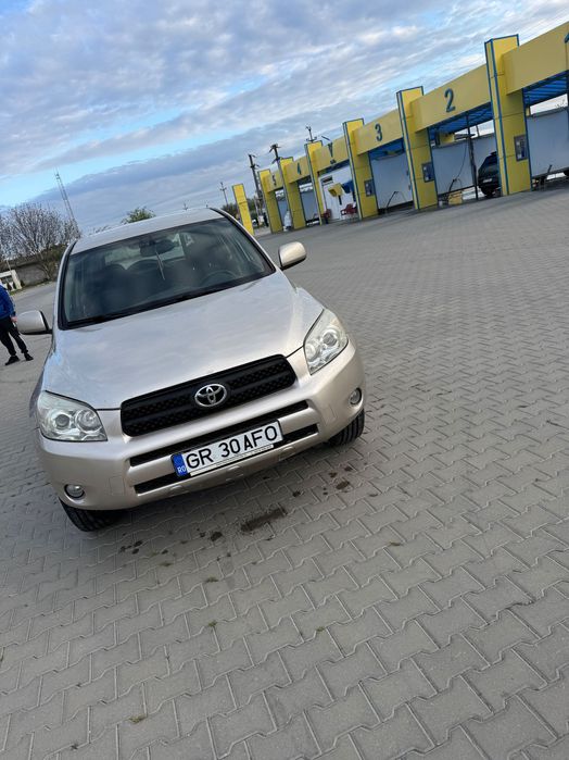 Vând Toyota Rav4 136 cai