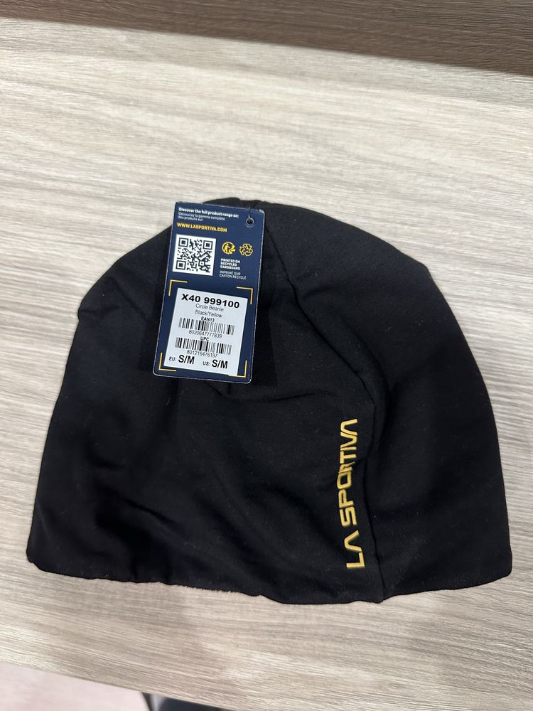 Зимна шапка La Sportiva Circle Beanie - black/yellow