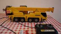 Камион кран с дистанционно Liebherr