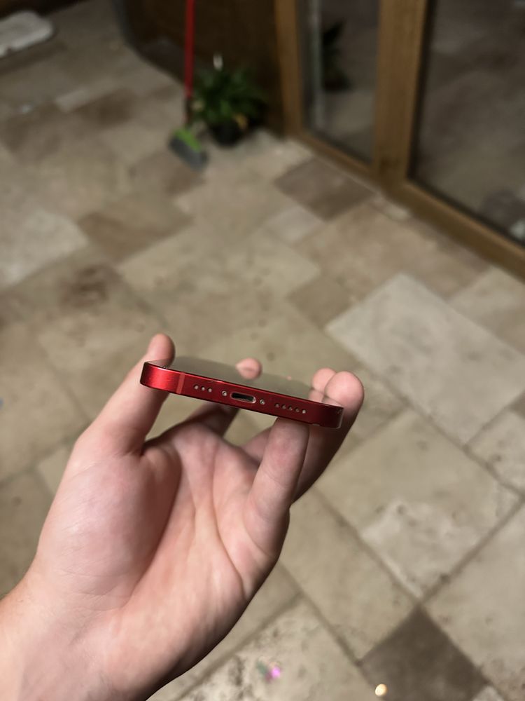 iPhone 13 RED PRODUCT 128 GB 68% Starea Bateriei