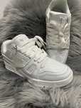 40-44 Louis Vuitton White