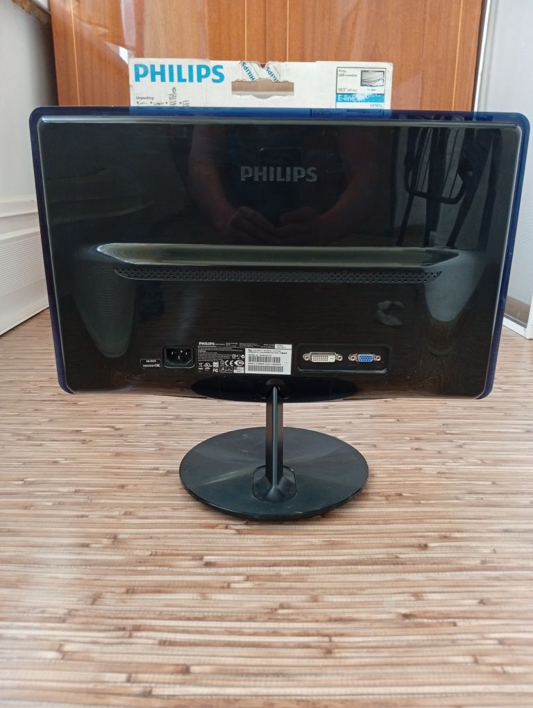 Продам монитор Philips