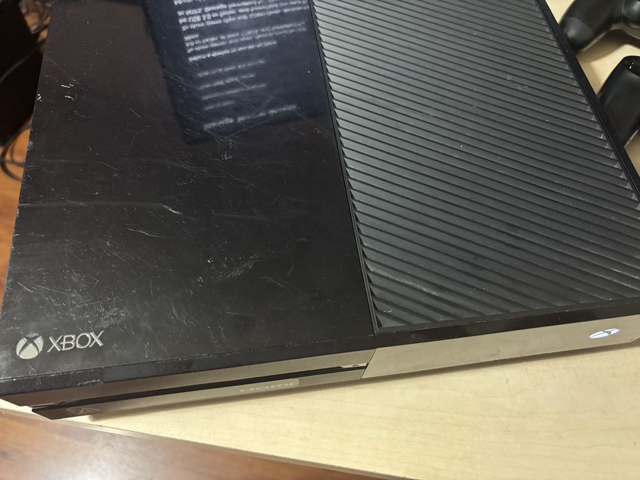 Xbox one, HDD -500gb, controller original