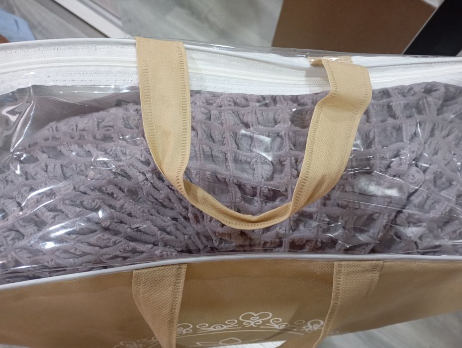 Срочно чехол для дивана 400000