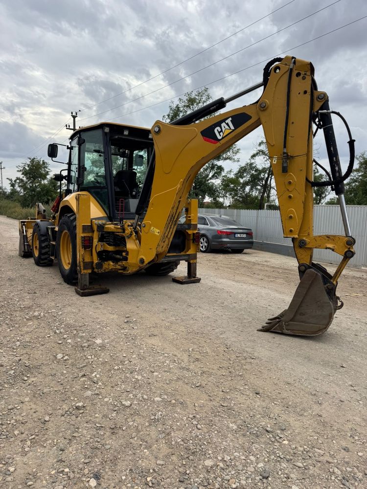 Buldoexcavator Caterpillar!!