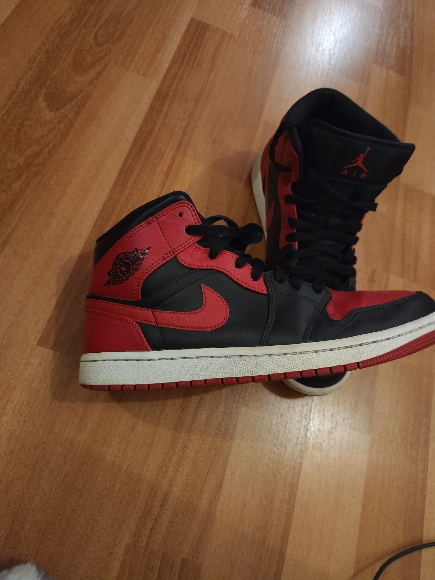 AIR JORDAN 1 mid banned EUR 42 / US 8.5