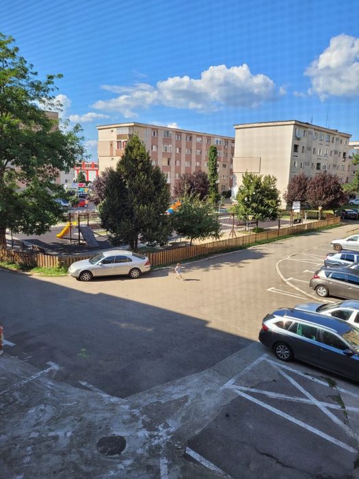 Vand apartament 2 camere decomandat et1 central ( bloc Catena)