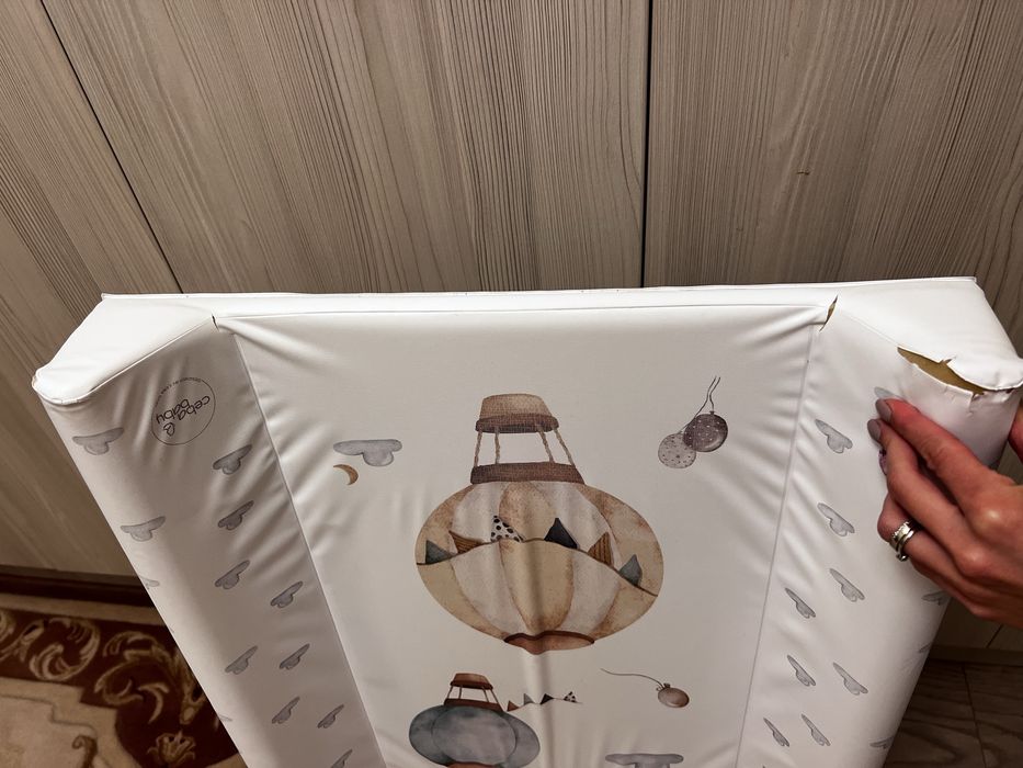 Saltea schimbat bebe