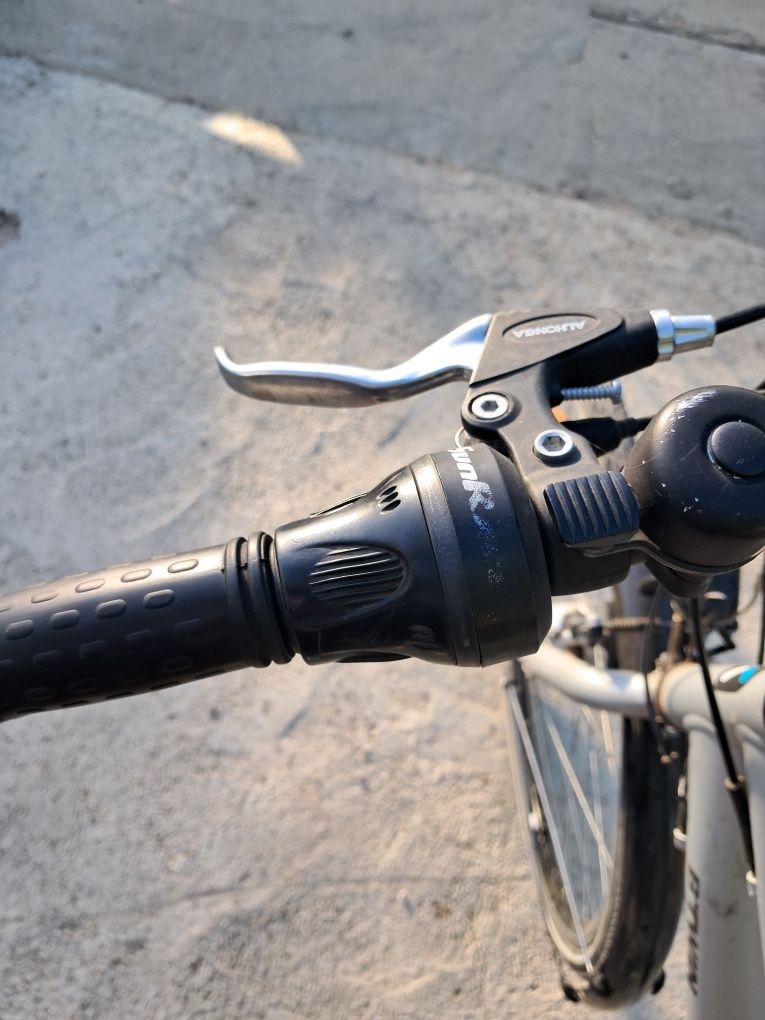 Bicicleta de vanzare