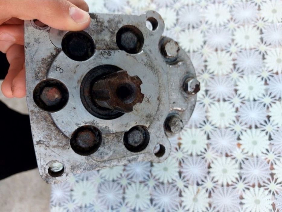 Маслена помпа за трактор