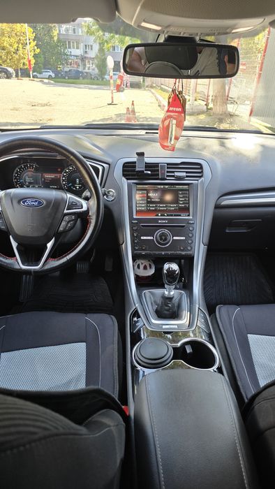 Ford Mondeo MK 5 Titanium 2016 2.0 Tdci 180 CP  Manuală.