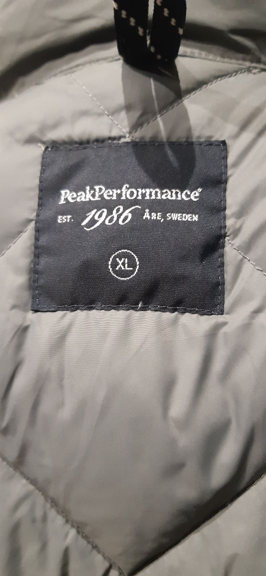 Peak Performance дамско яке с гъши пух размер L