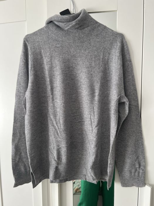 Pulover 100% casmir nou cu eticheta marimea L