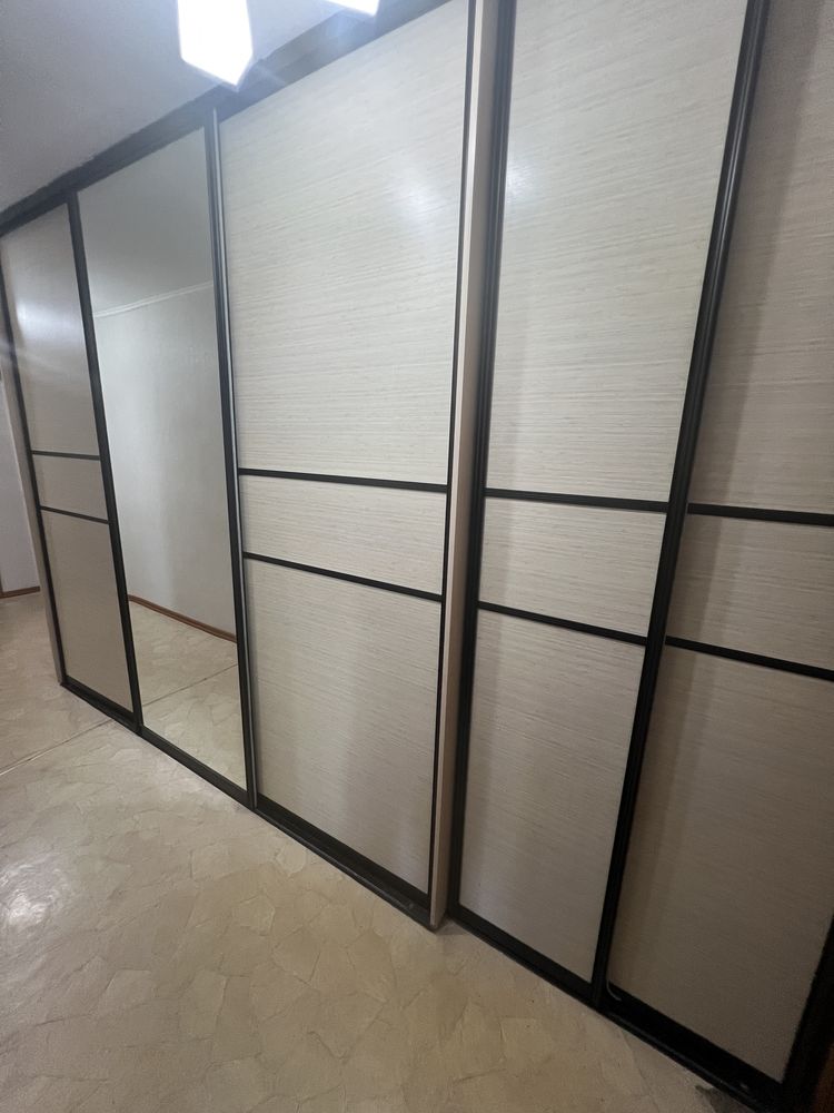 Продам шкаф купе в прихожую