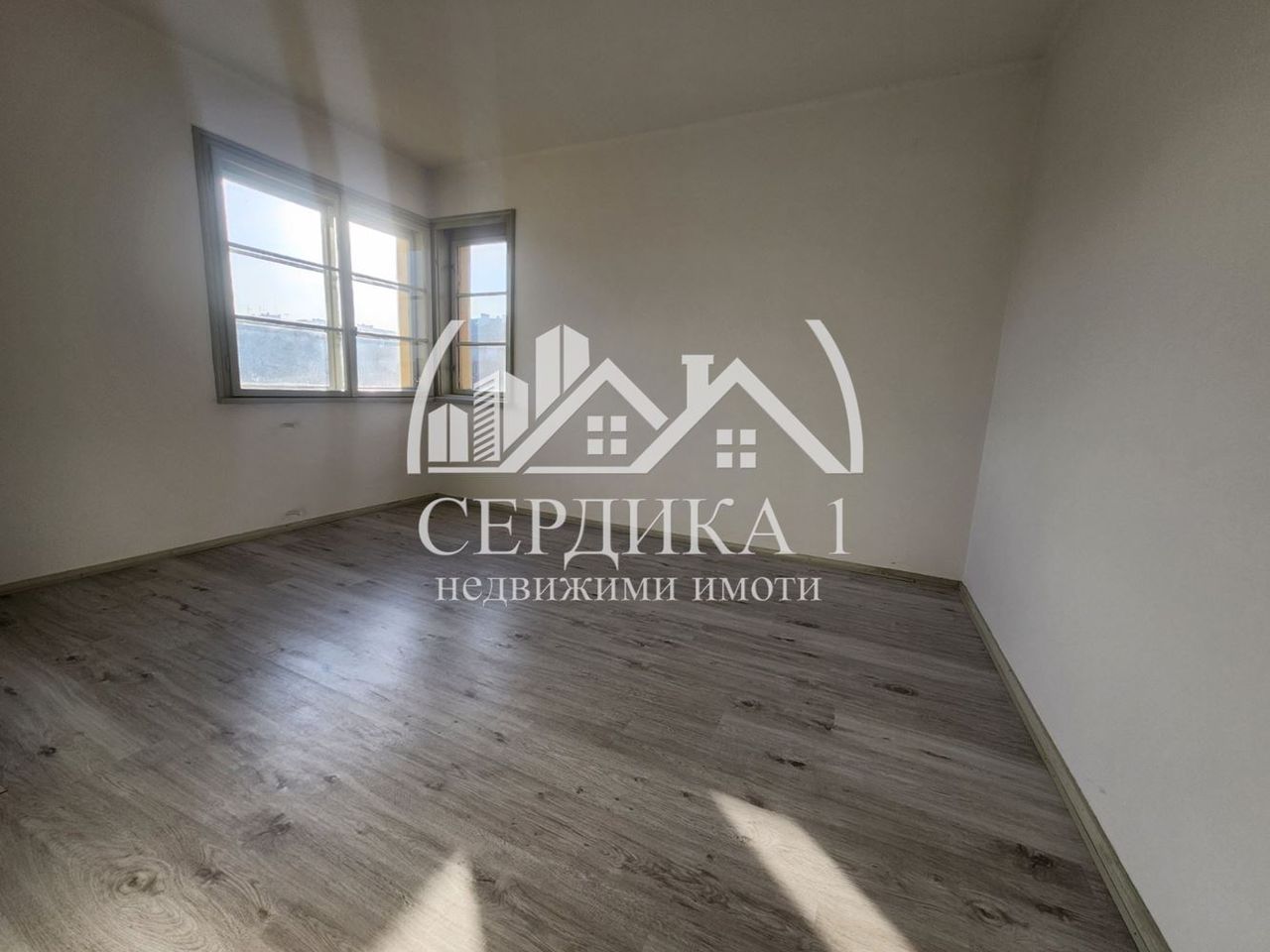 Продава се Двустаен апартамент в София, Банишора - 70 кв.м за 3072 €/кв.м - Снимка #3