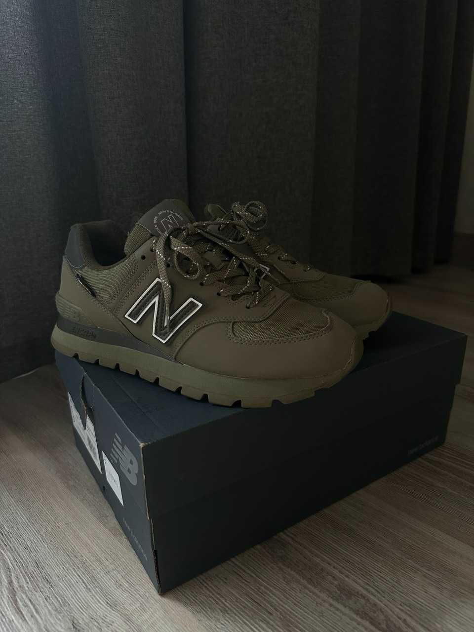 Кроссовки New Balance 574 / EU 42,5 / US 9 / UK 8,5 / 27 см
