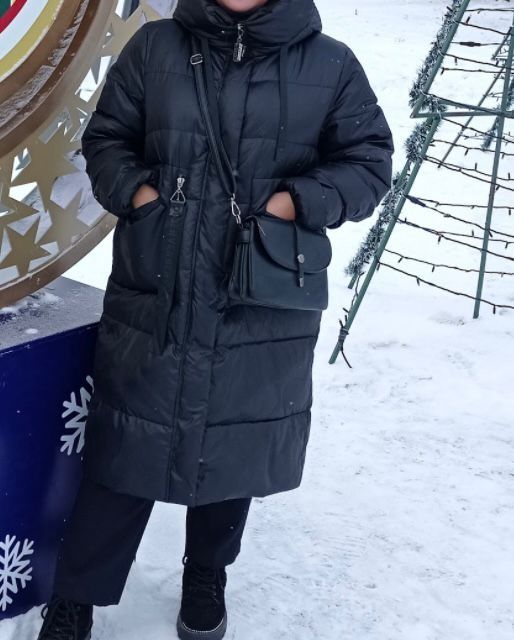 Куртка женская, черного цвета