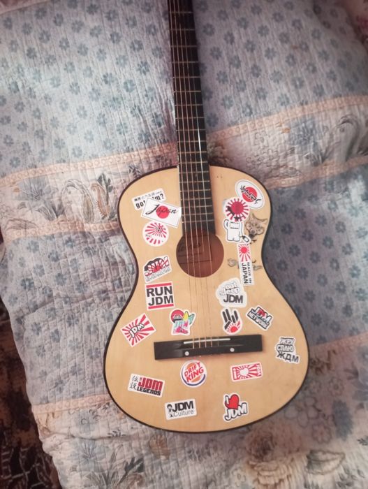 Акустические гитара