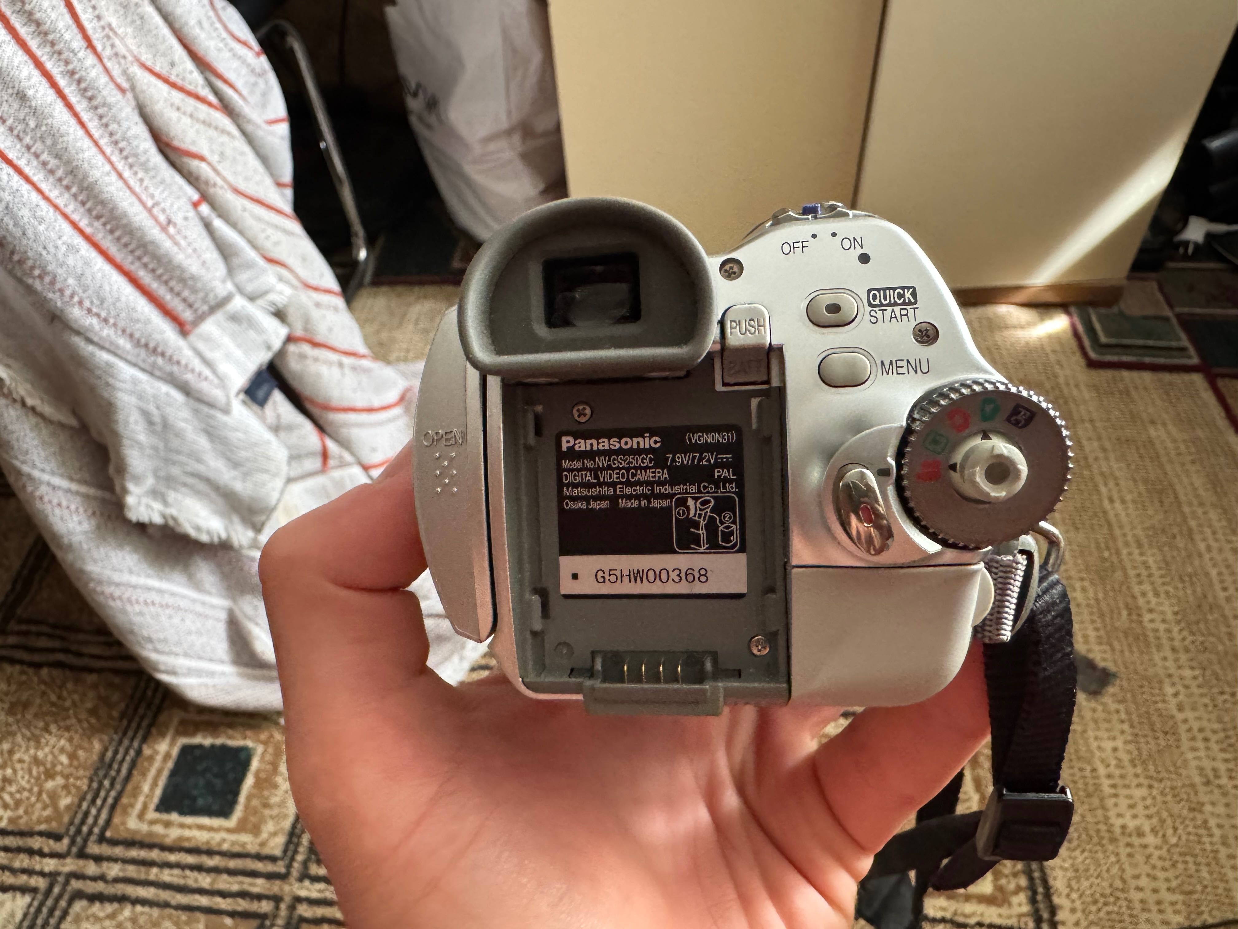 Panasonic NV-GS250 Видеокамера