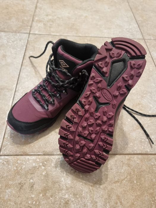 Vand bocanci dama Umbro mărimea 37