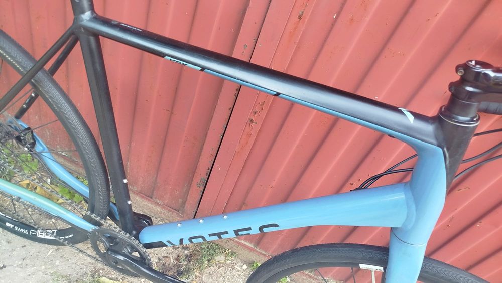 Gravel Votec hidraulica cube ktm