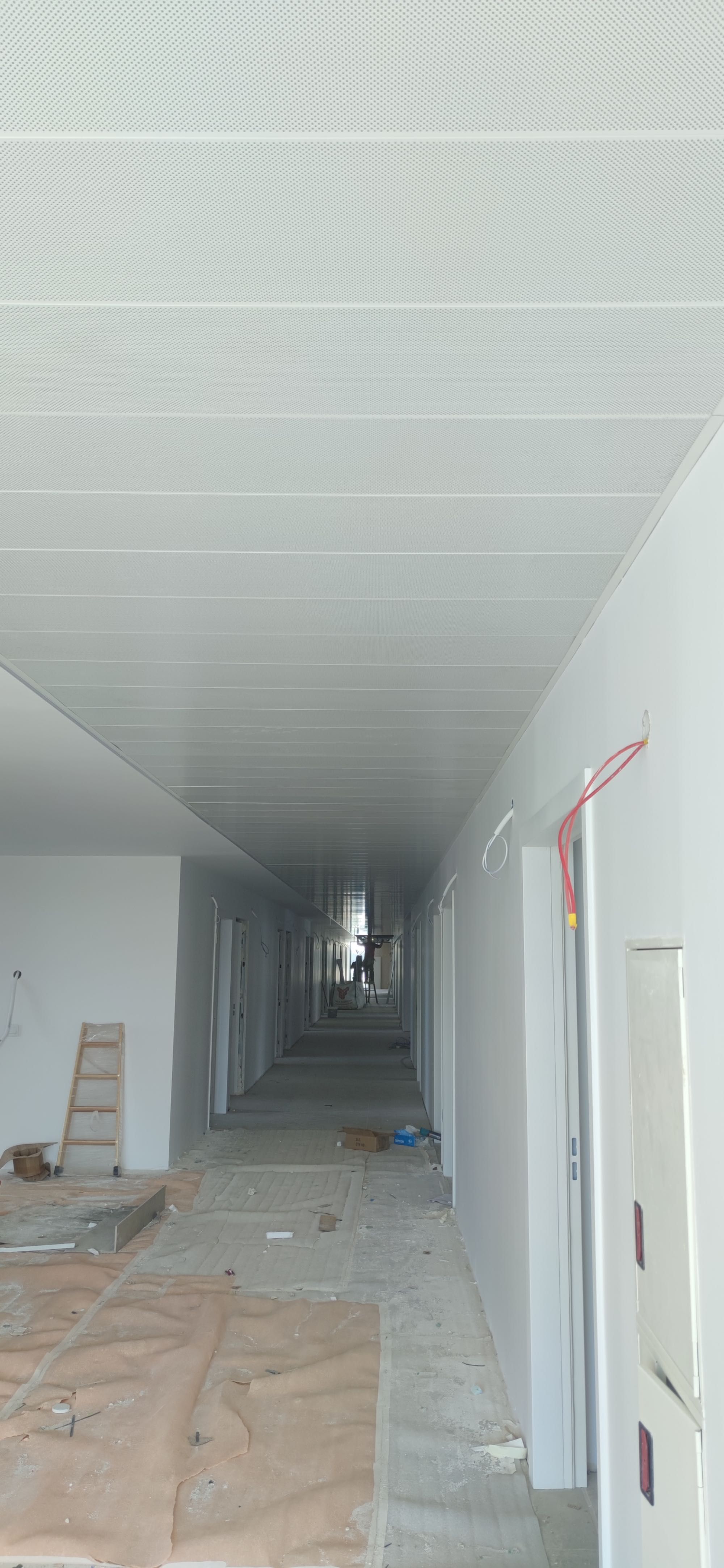 Firma de constructii executa amenajari interioare/exterioare