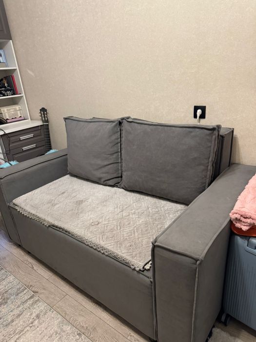 Продам диван за 60000 тысяча