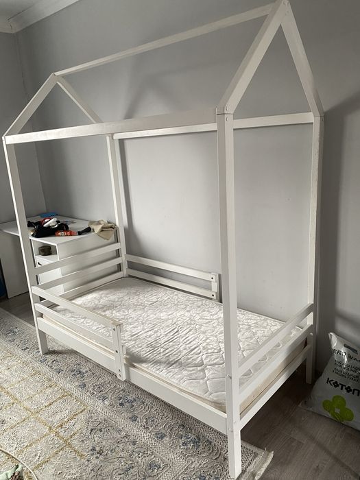 Продам детскую кровать