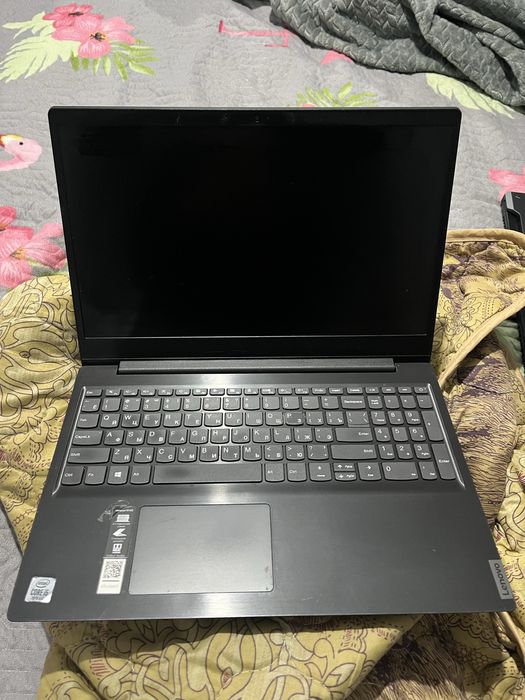 Ноутбук Леново i5 10-ое поколение