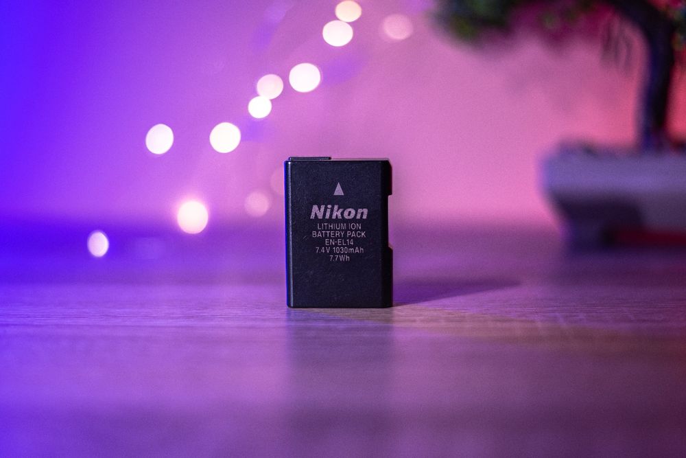 Nikon D3200 + Обектив Nikon 18 + 55 KIT  DX VR