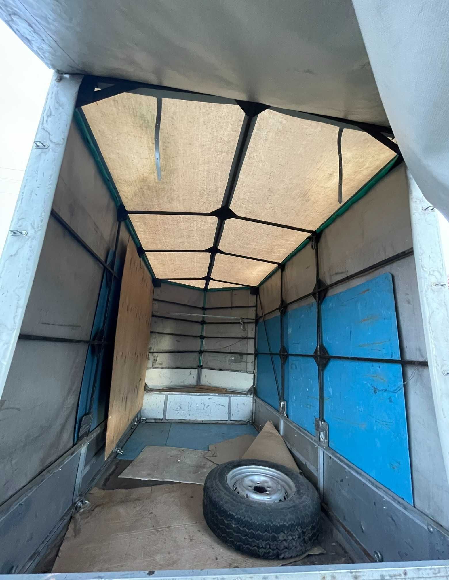 Товарно Ремарке за автомобил