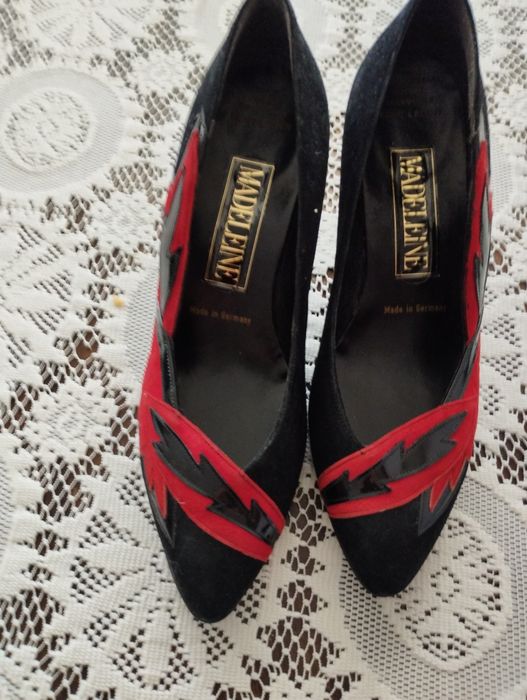 Чисто нови официални обувки