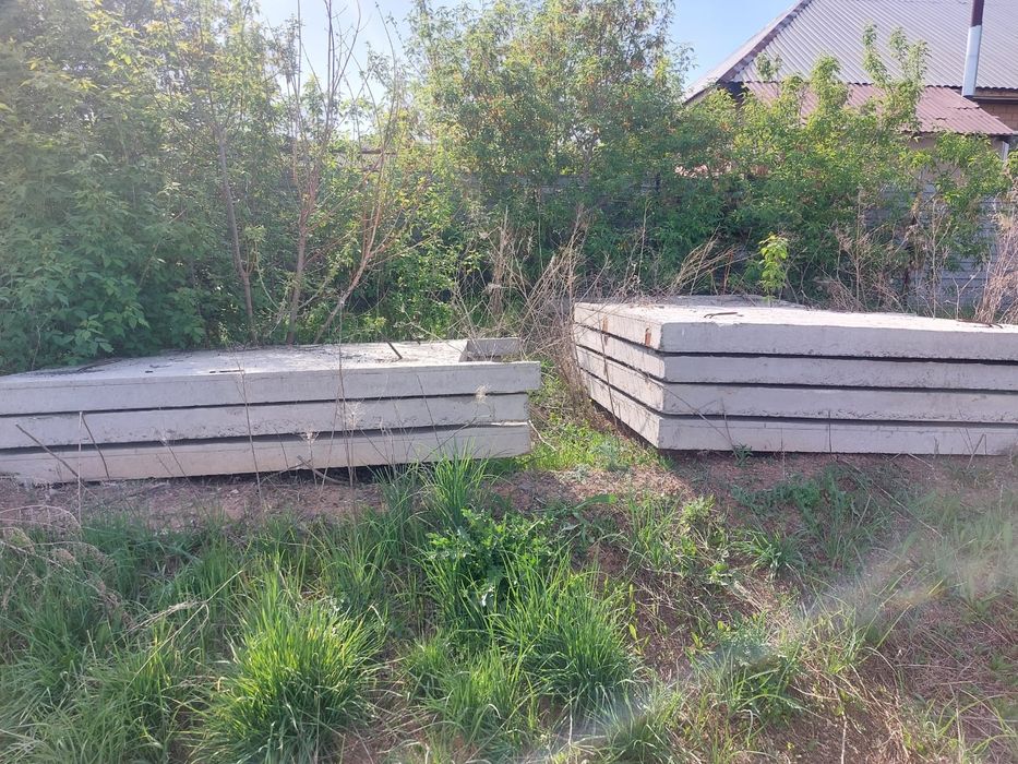 Продам плиты заборные не  использовались.