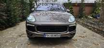 Porsche Cayenne.