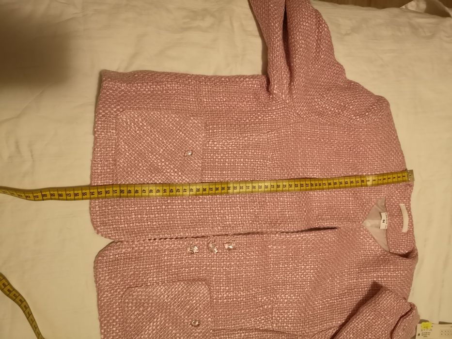 Кокетни костюми, българско производство с етикет.