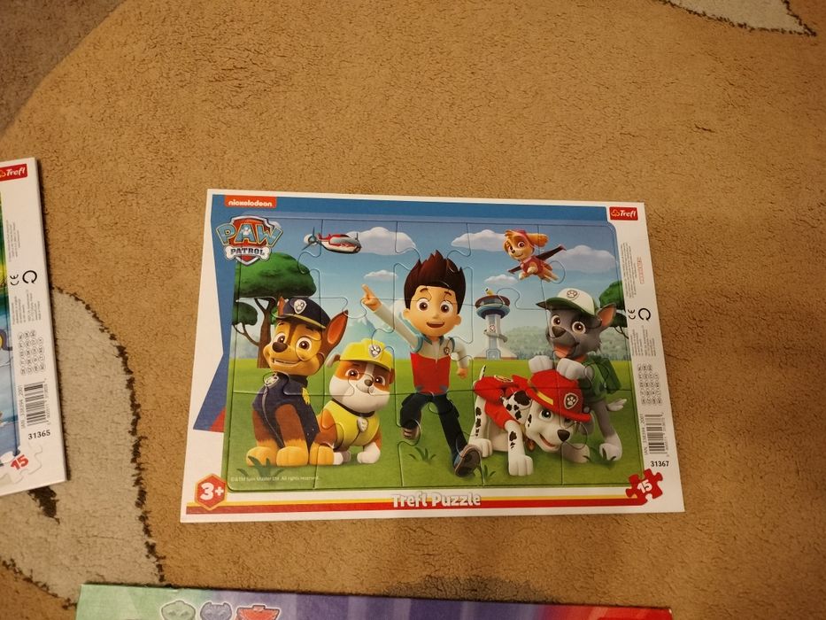 De vânzare puzzle-uri